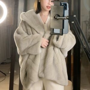 Elegant Gray Hooded Mink Fur Coat with Batwing Sleeves